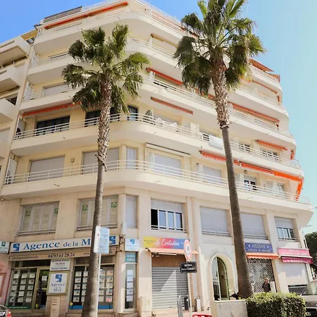 Sea View In Les Pins Apartamento *