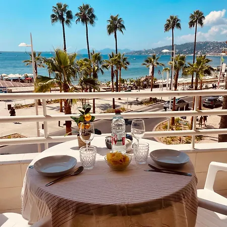 Sea View In Les Pins アパート *