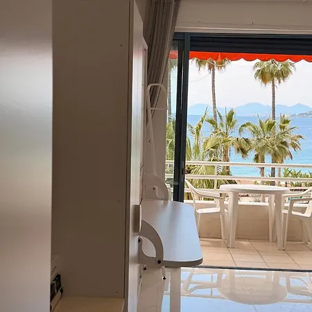 Appartamento Sea View In Les Pins